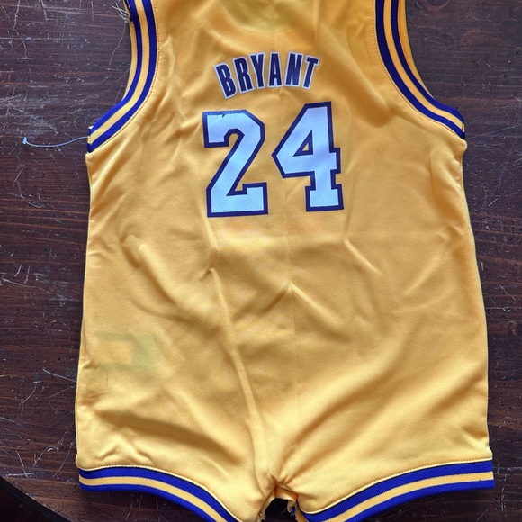 Lakers Kobe Bryant number 24 onesie for a 24 month old - Picture 2 of 3